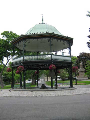 Muziekpaviljoen in het park van St. John